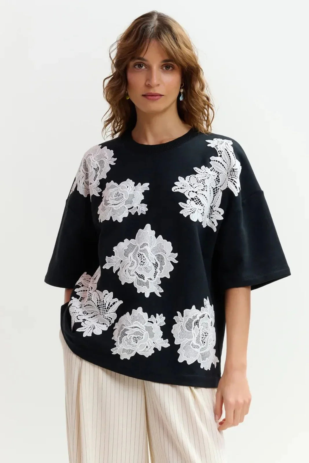 Felpe senza cappuccio Donna Essentiel Antwerp - Sweatshirt With Lace - Nero