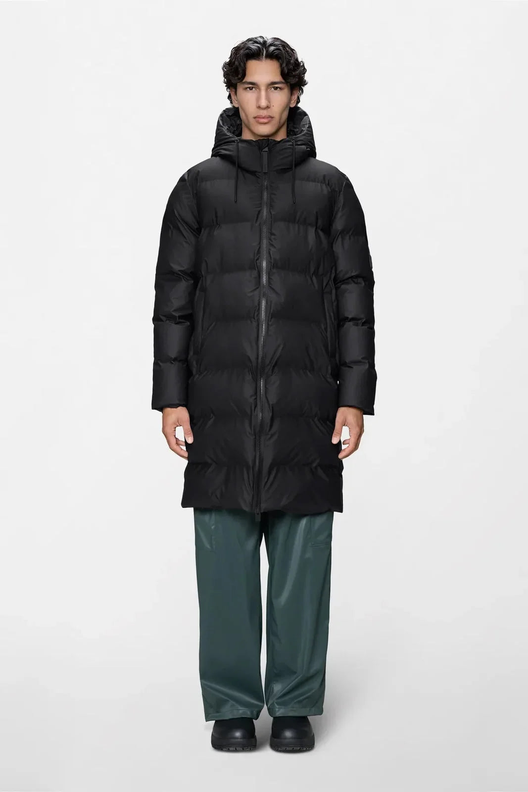 Piumino Rains Alta Long Puffer Cargo Uomo – Nero